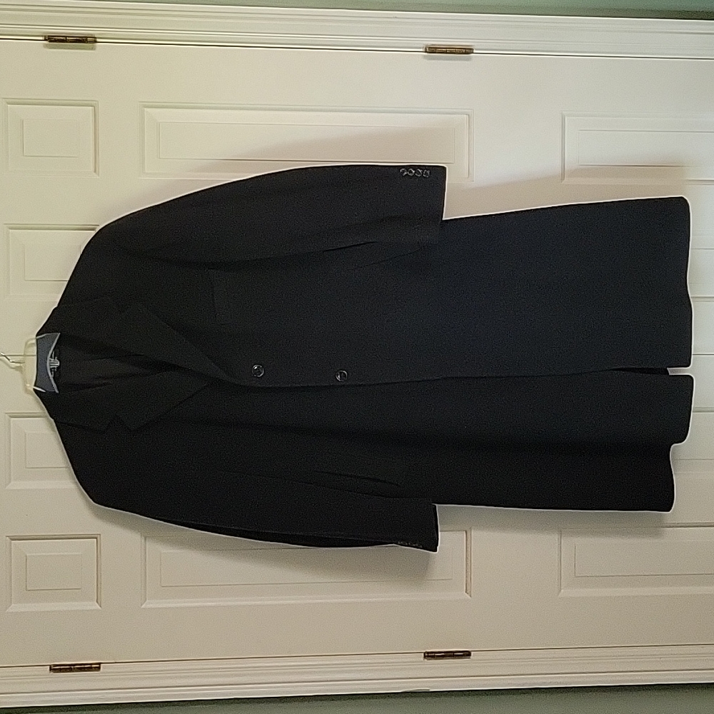 Chaps Cashmere blend men's overcoat vented sz 44r black. Large to xlarge